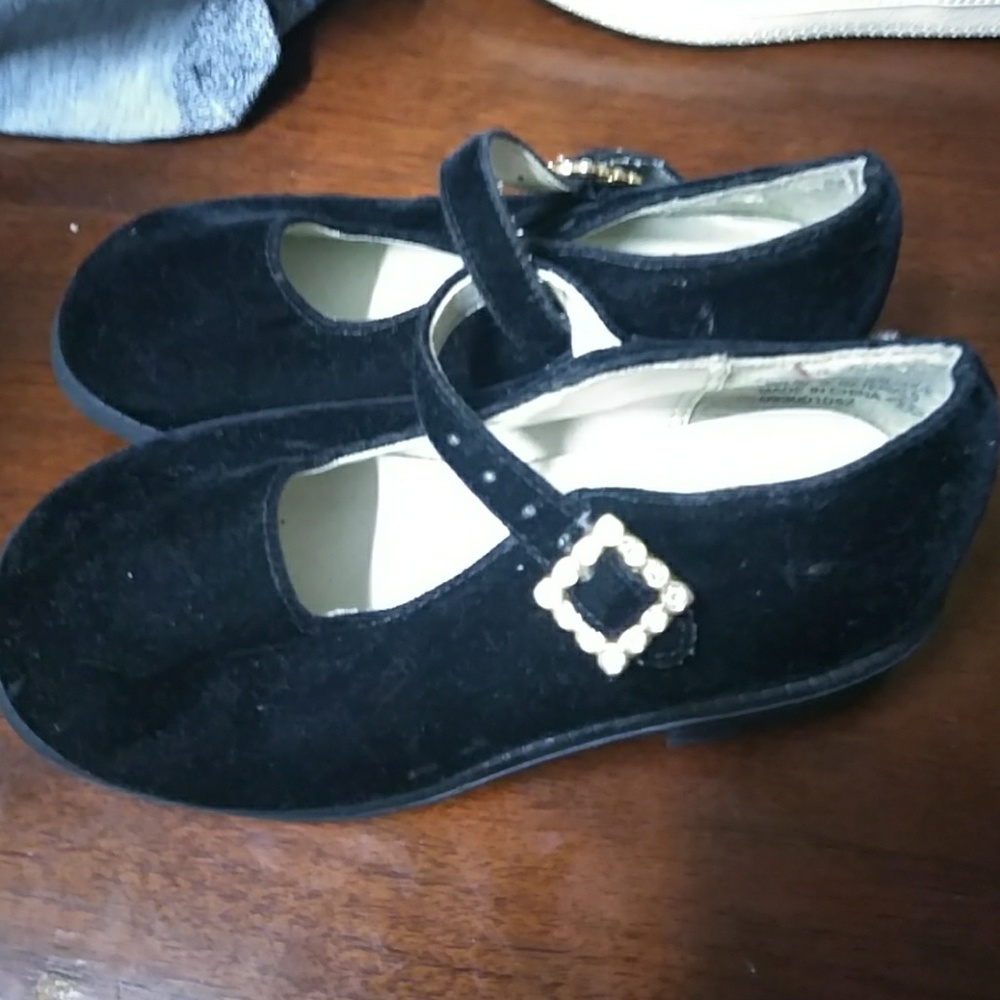 Little girls shoes